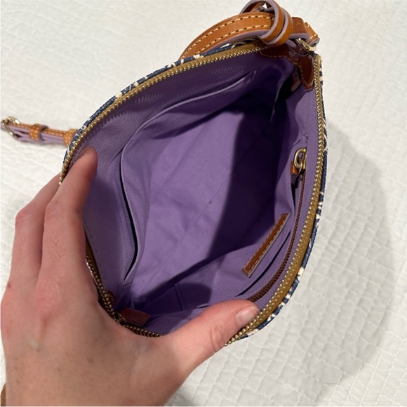 Rare Dooney and Bourke Crossbody - Picture 4 of 5